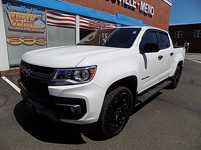 2022 Chevrolet Colorado Z71 in Summit White — front three-quarter view