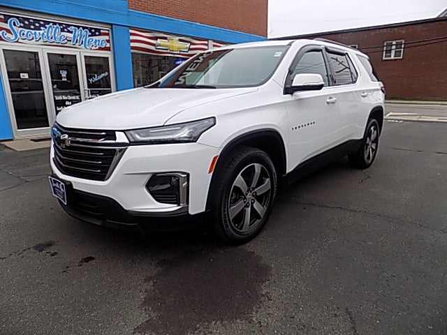 2023 Chevrolet Traverse LT Leather in Summit White — front three-quarter view